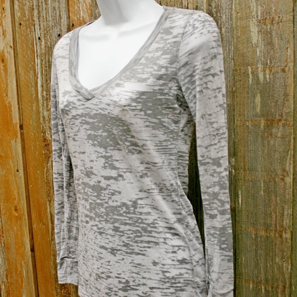Twenty One T-Shirt Blouse Med Heathered Gray - Picture 2 of 7
